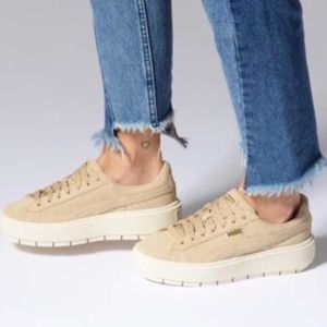 PUMA suede platform trace beige